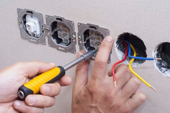 Elektroinstallationen von MEYER HAUSTECHNIK GmbH Schmalkalden